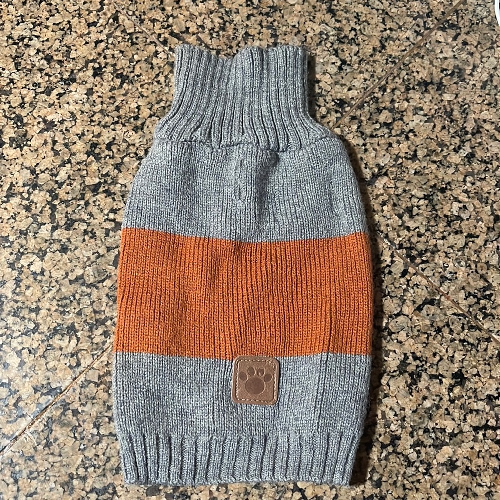 Ellen Degeneres dog sweater size S/M